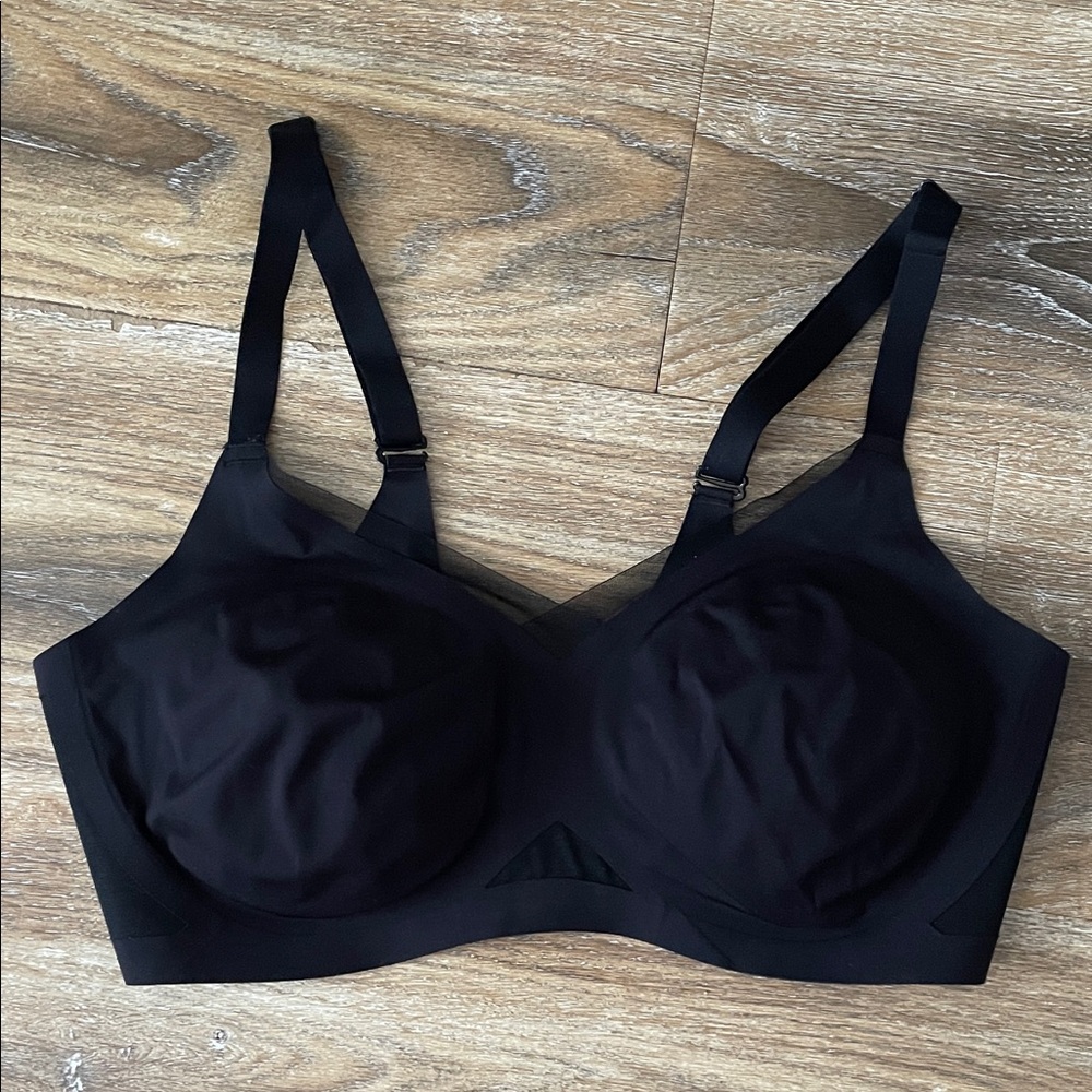 Honeylove Crossover Bra in Black
